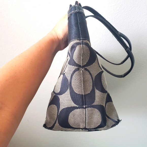 Coach Tote Purse - Picture 4 of 9